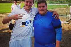 Daniel Conrad und Keeper Alex Hess nach dem Spiel